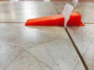 Plastist plaatide kiilude plaatide tasandamise tööriistad